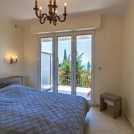 Henri Camille Real Estate -victoire - One Bedroom Sea View 4* カンヌ
