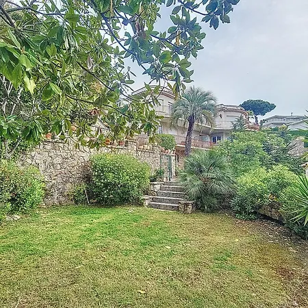 Henri Camille Real Estate -victoire - One Bedroom Sea View