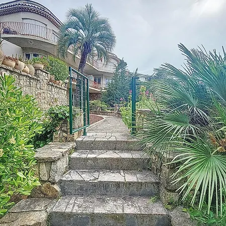 Henri Camille Real Estate -victoire - One Bedroom Sea View 4* カンヌ