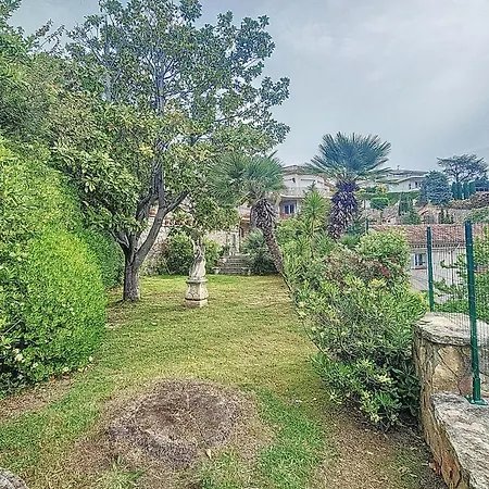 Henri Camille Real Estate -victoire - One Bedroom Sea View ホテル カンヌ