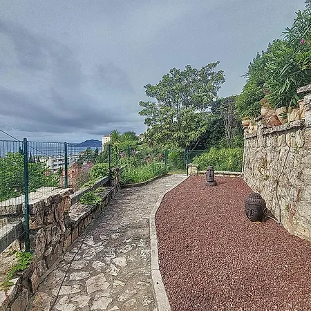 ホテル Henri Camille Real Estate -victoire - One Bedroom Sea View